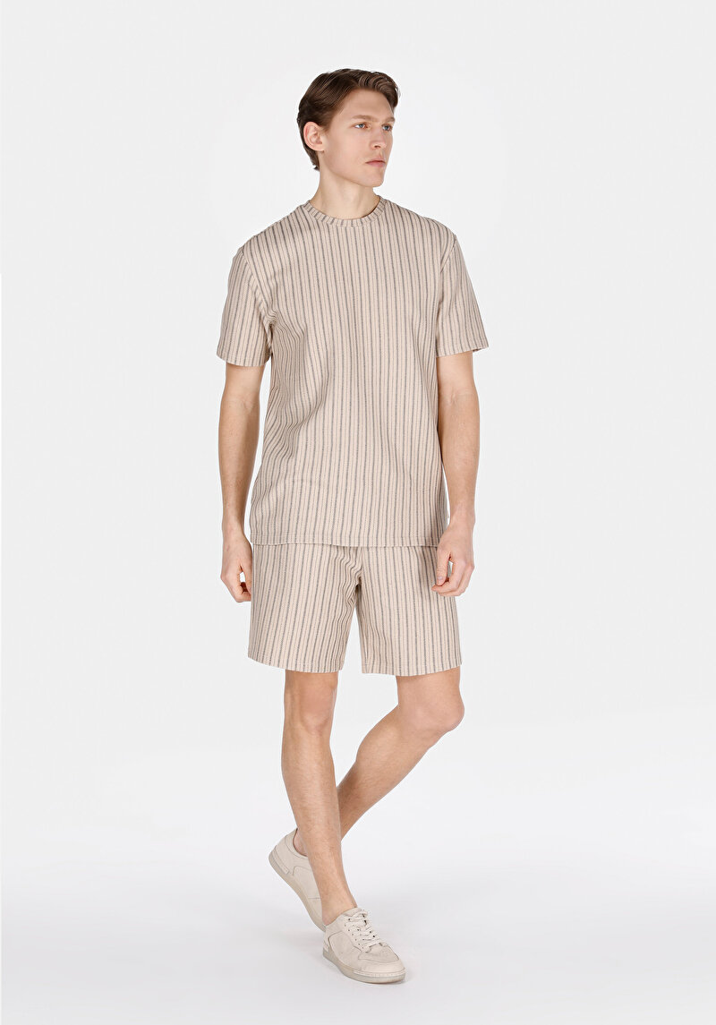 Imagine a Short / Pantaloni Scurti De Barbati Bej Regular Fit Cl1074140