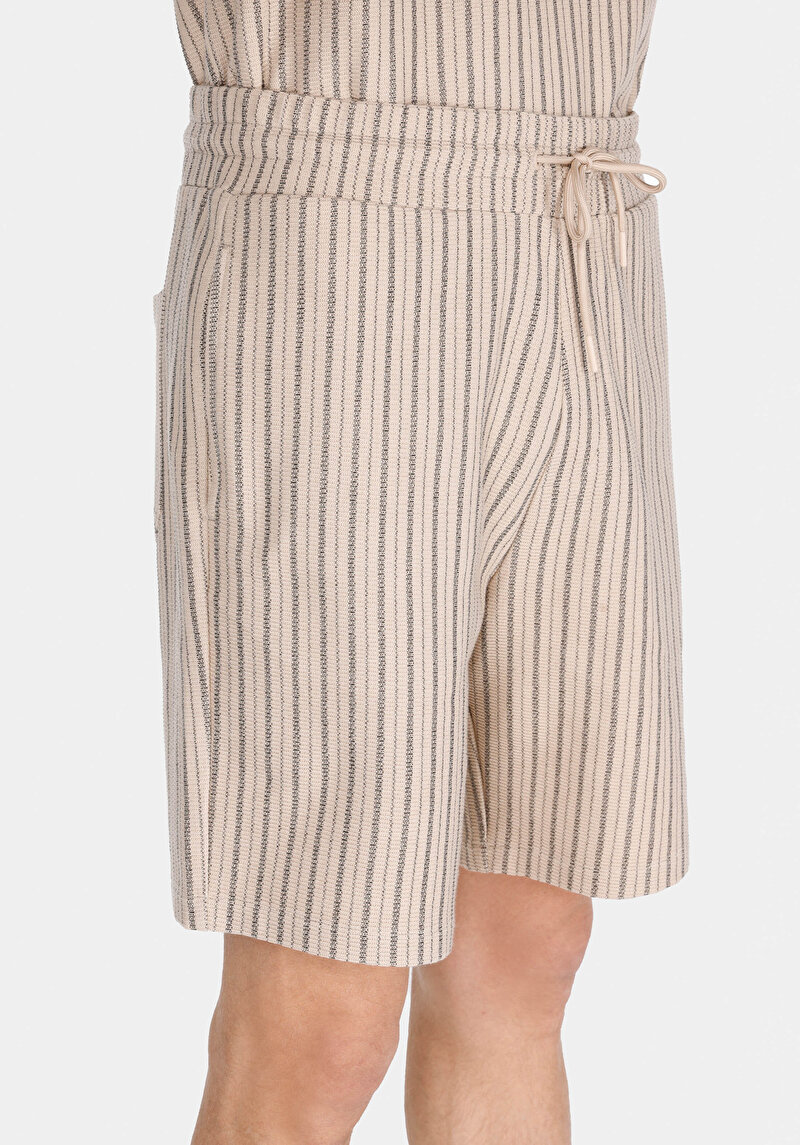 Imagine a Short / Pantaloni Scurti De Barbati Bej Regular Fit  Cl1074140