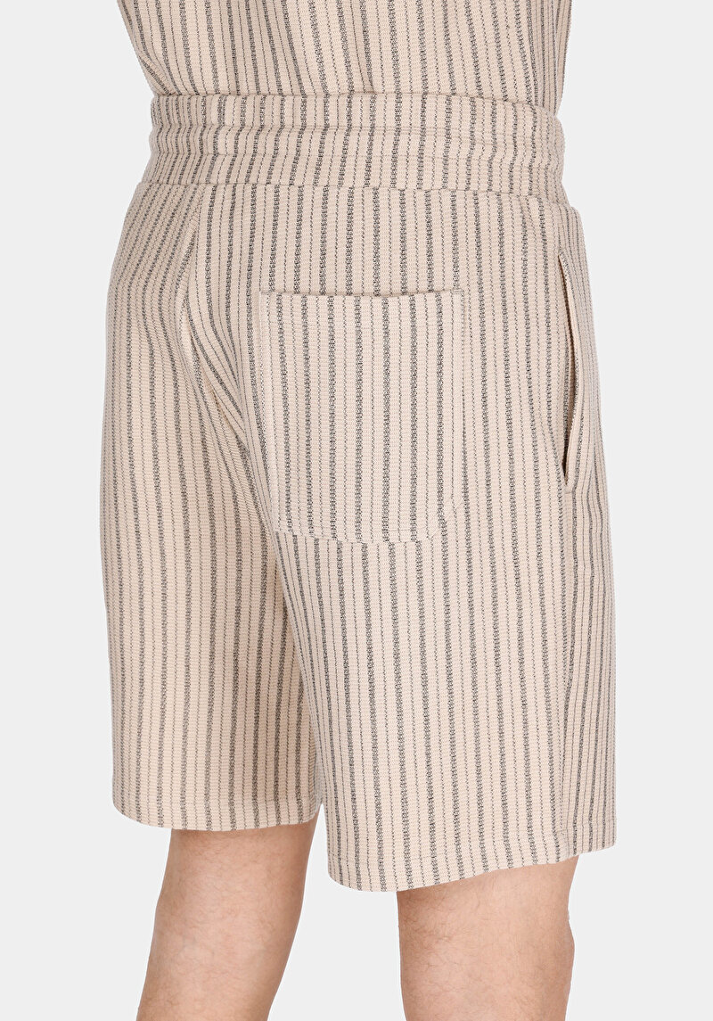 Imagine a Short / Pantaloni Scurti De Barbati Bej Regular Fit  Cl1074140