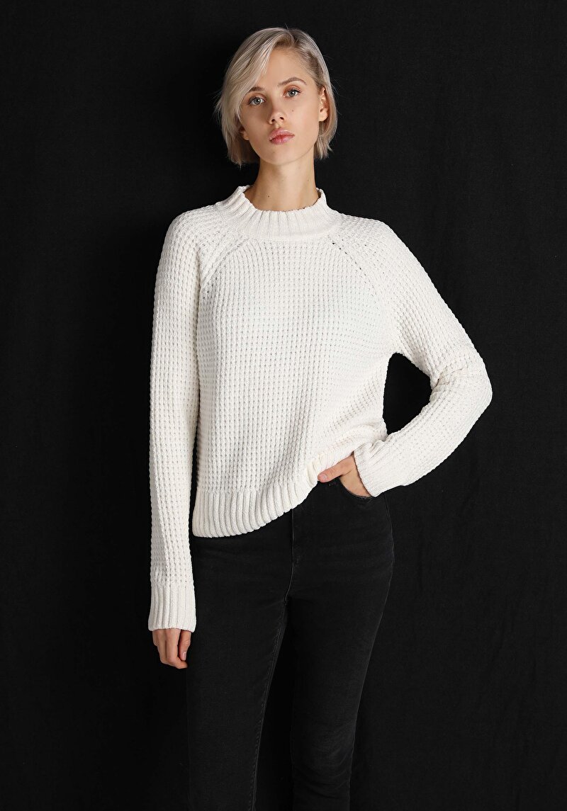 Imagine a Regular Fit Round Neck Drept Pulover Alb Pentru Femei