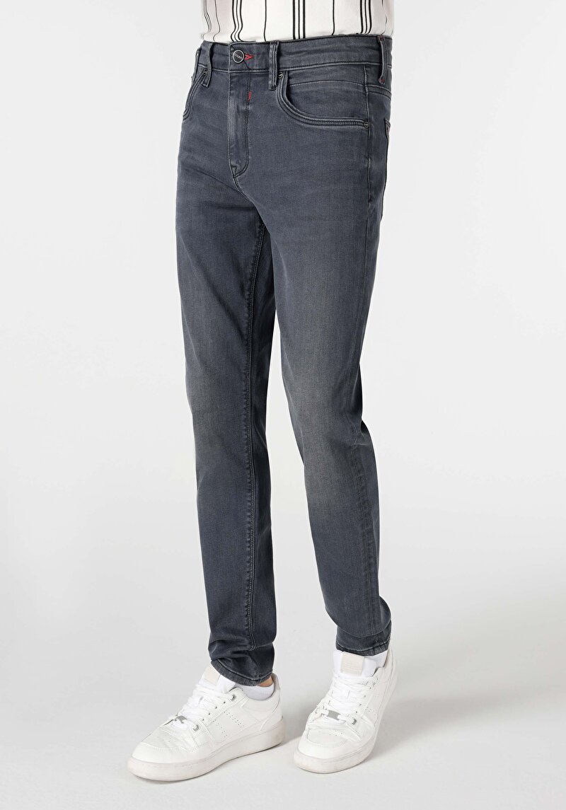 Imagine a Blugi Negri Pentru Bărbați Cu Talie Joasă Și Talie İngustă Slim Fit