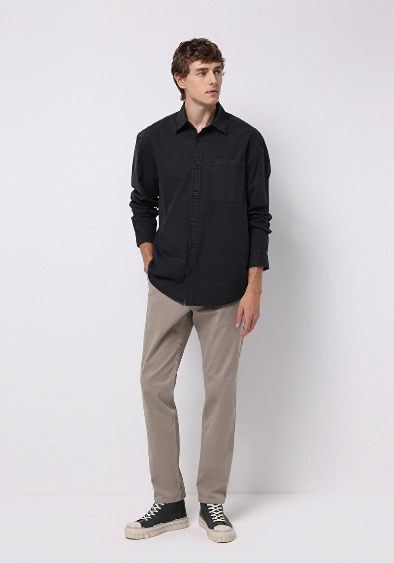 Imagine a Pantaloni De Barbati Bej Regular Fit Cl1049750
