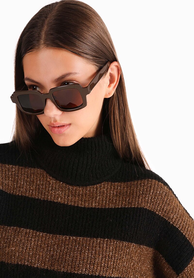 Imagine a Pulover Maro Pentru Femei Cu Jumătate De Guler Cu Dungi