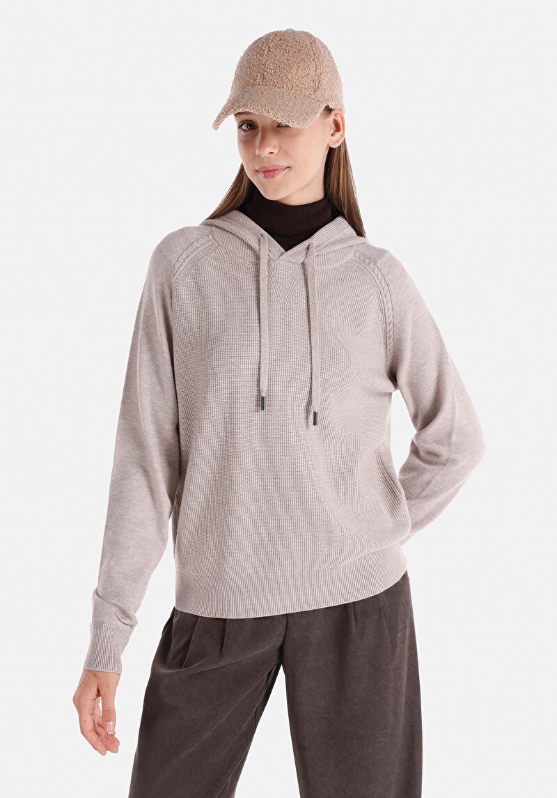 Imagine a Pulover Gri Pentru Femei Cu Glugă Dreaptă Cu Glugă