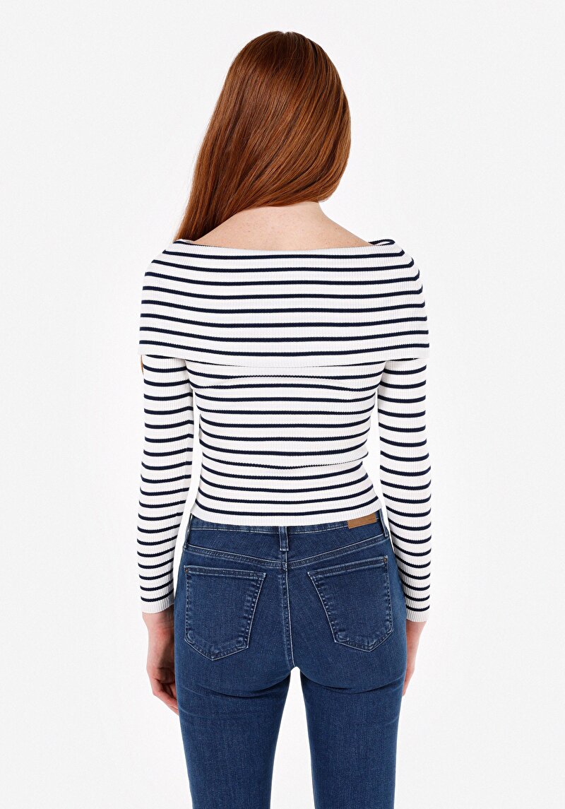 Afișați detalii pentru Pulover De Dama Alb Slim Fit  Cl1072149