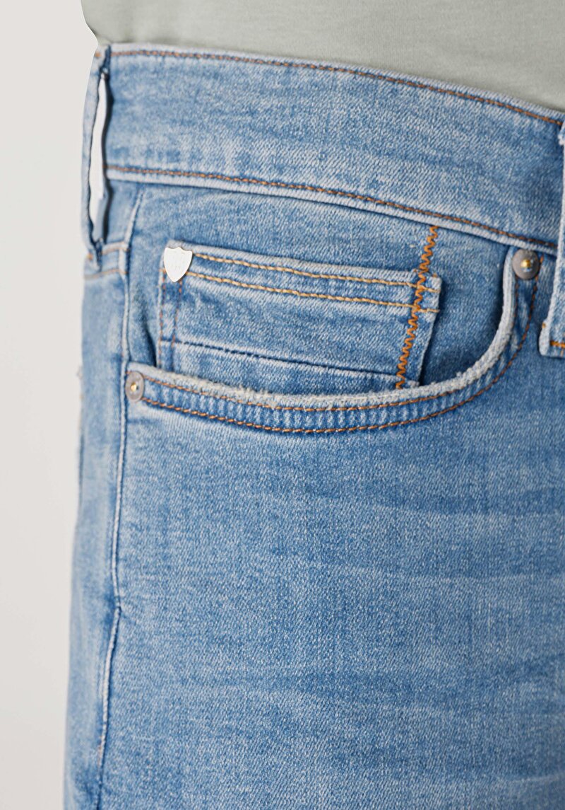 Imagine a Blugi Crop Fit Indigo Pentru Bărbați