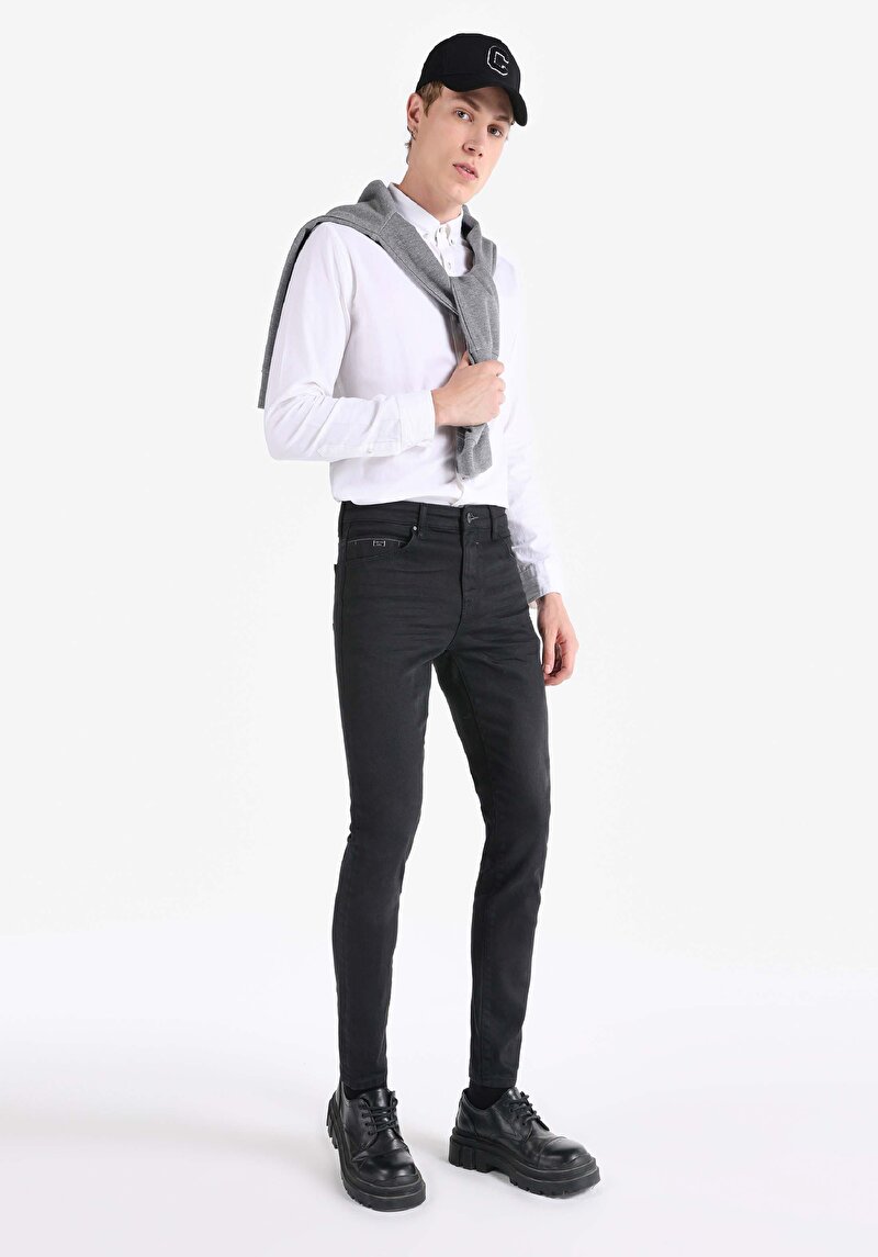 Imagine a Blugi Negri Pentru Bărbați Cu Talie Joasă Și Talie İngustă Slim Fit