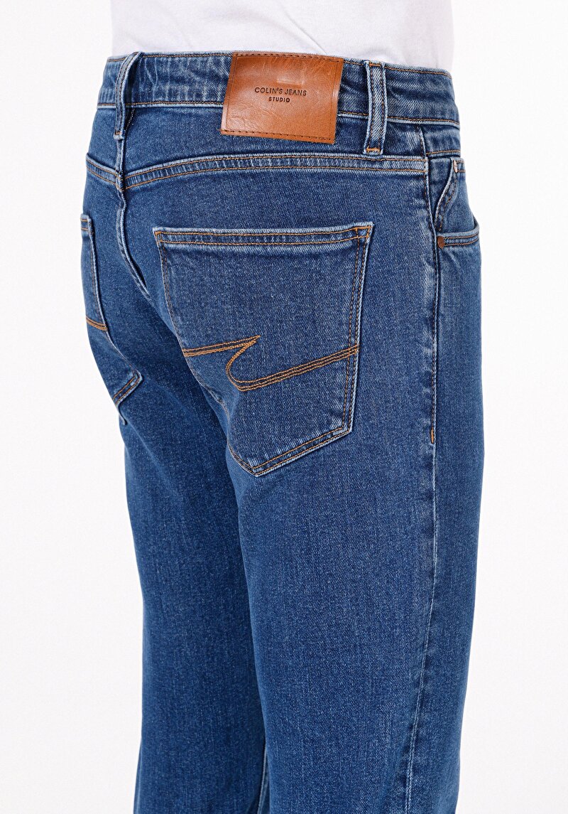 Afișați detalii pentru Pantaloni De Barbati Denim Straight Fit 044 Karl Cl1072227