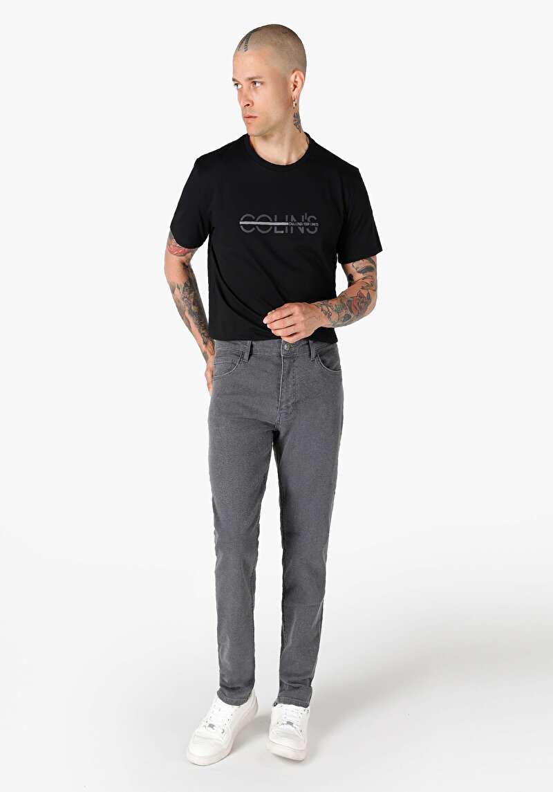 Imagine a Pantaloni Gri Pentru Bărbați Cu Talie Medie Cu Talie Dreaptă