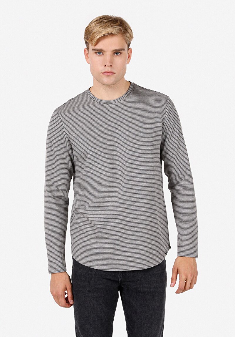 Imagine a Tricou Cu Maneca Lunga De Barbati  Regular Fit  Cl1072310