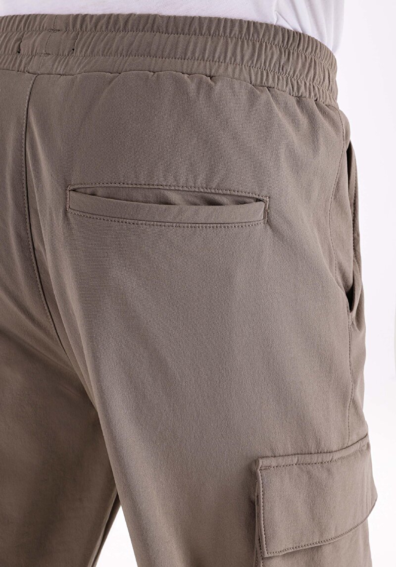 Afișați detalii pentru Regular Fit Mid Waist Straight Leg Pantaloni Maro Pentru Bărbați