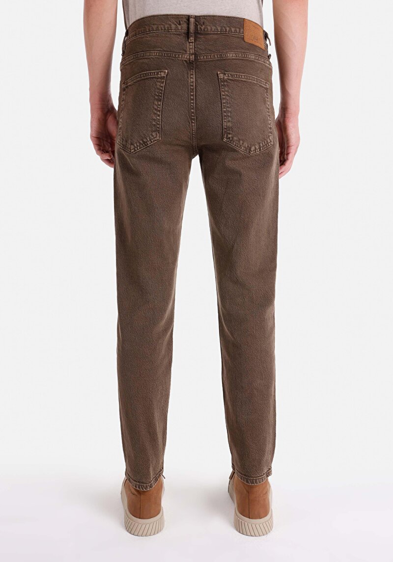 Imagine a Pantaloni Maro Elastici Pentru Bărbați Cu Talie Medie