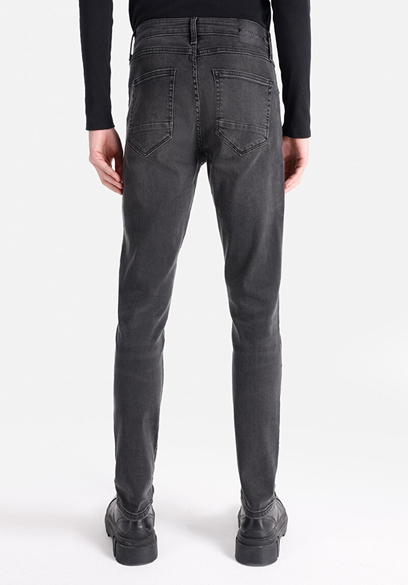 Imagine a Blugi Negri Pentru Bărbați Cu Talie Joasă Și Talie İngustă Slim Fit