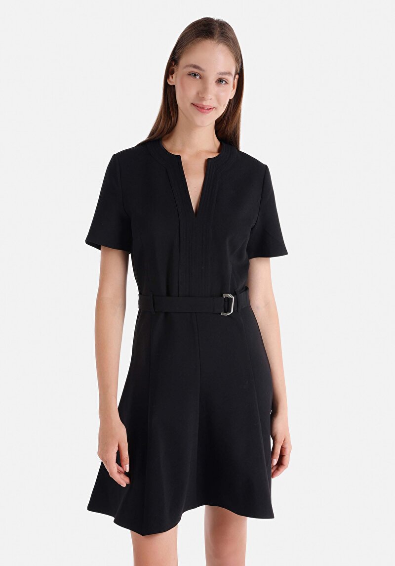 Imagine a Rochie Neagră Cu Mânecă Scurtă Pentru Femei Slim Fit