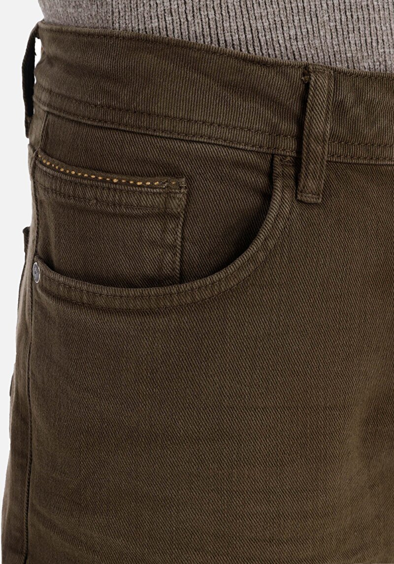 Imagine a Pantaloni Verzi Pentru Bărbați Cu Talie Dreaptă Cu Talie Dreaptă