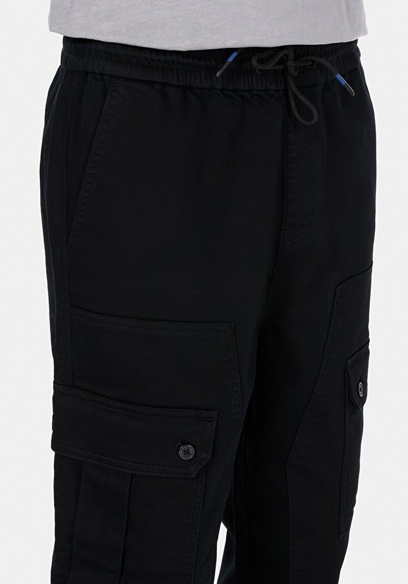 Afișați detalii pentru Pantaloni De Barbati Negru Slim Fit  Cl1072471