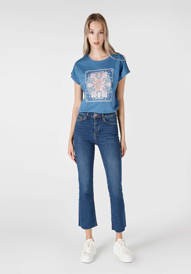 Imagine a Regular Fit Talie Ascendentă Pantaloni Scurți Cu Picior Spaniol Blugi Din Denim Pentru Femei