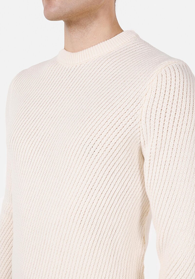 Afișați detalii pentru Pulover Ecru Pentru Bărbați Cu Gât Rotund Regular Fit