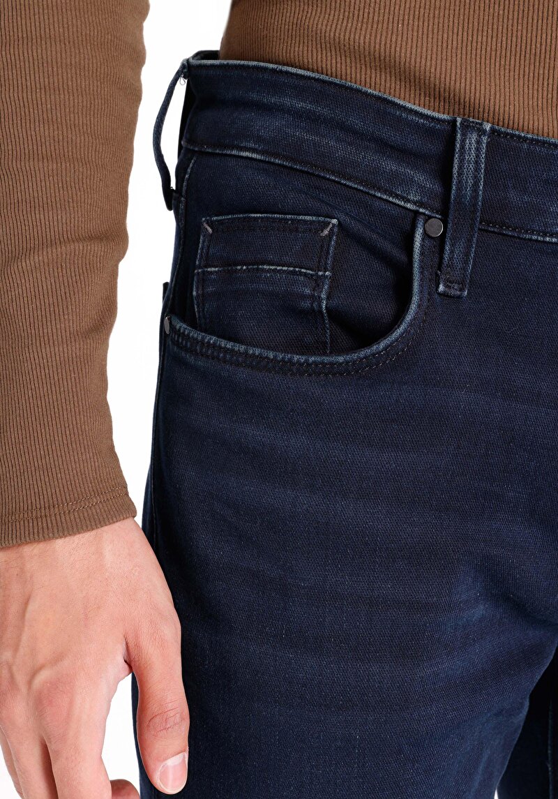 Afișați detalii pentru Slim Fit Talie Joasă Picior Îngust Blugi İndigo Închis Pentru Bărbați