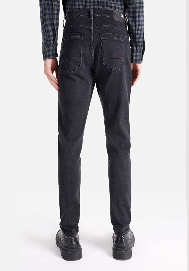 Imagine a Blugi Negri Pentru Bărbați Cu Talie Joasă Și Talie İngustă Slim Fit