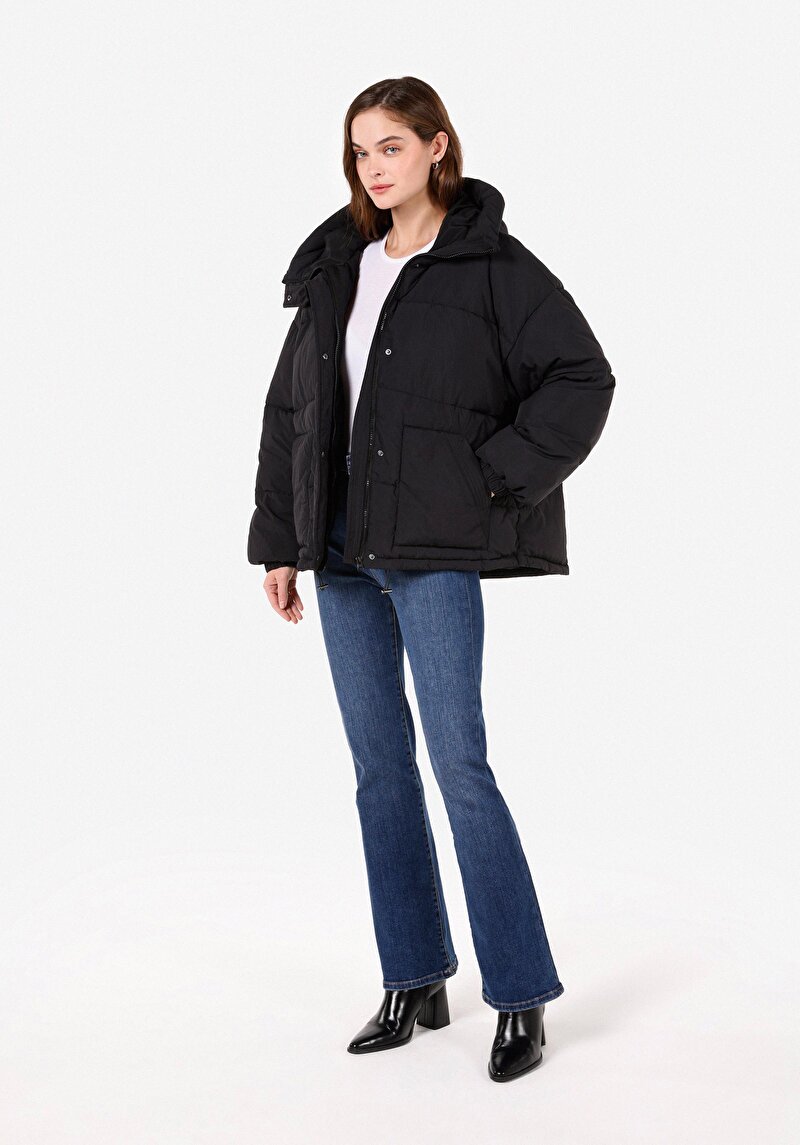 Imagine a Palton Negru Pentru Femei Cu Glugă Regular Fit