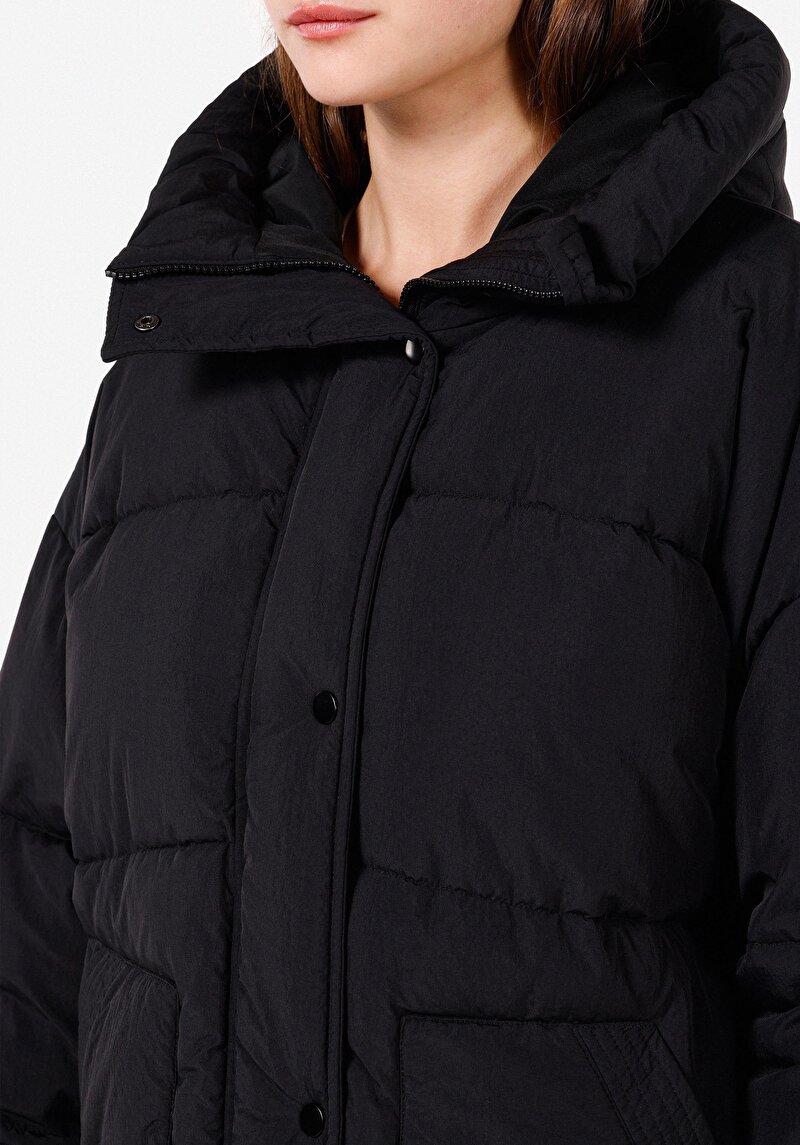 Afișați detalii pentru Palton Negru Pentru Femei Cu Glugă Regular Fit