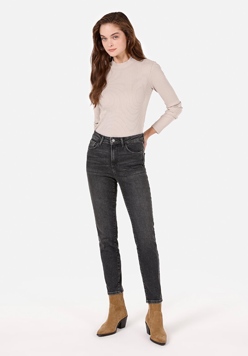 Imagine a Slim Fit Talie Medie Picior Îngust Blugi İndigo Pentru Femei