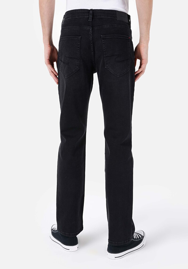 Afișați detalii pentru Pantaloni De Barbati Negru Regular Fit 045 David Cl1068666