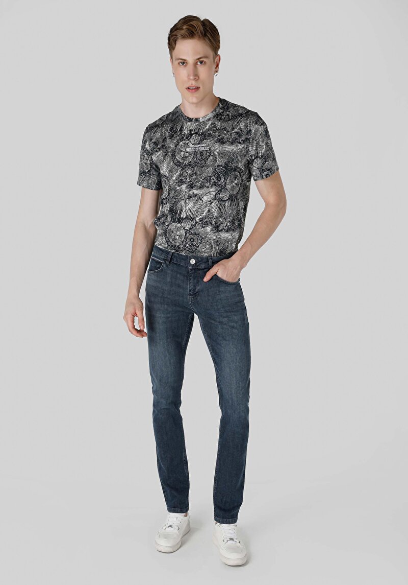 Imagine a Blugi Straight Fit Indigo Închis Pentru Bărbați