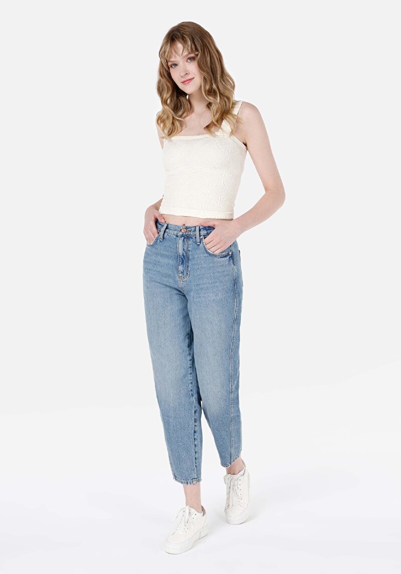 Imagine a Maiou Slim Fit Ecru Pentru Femei