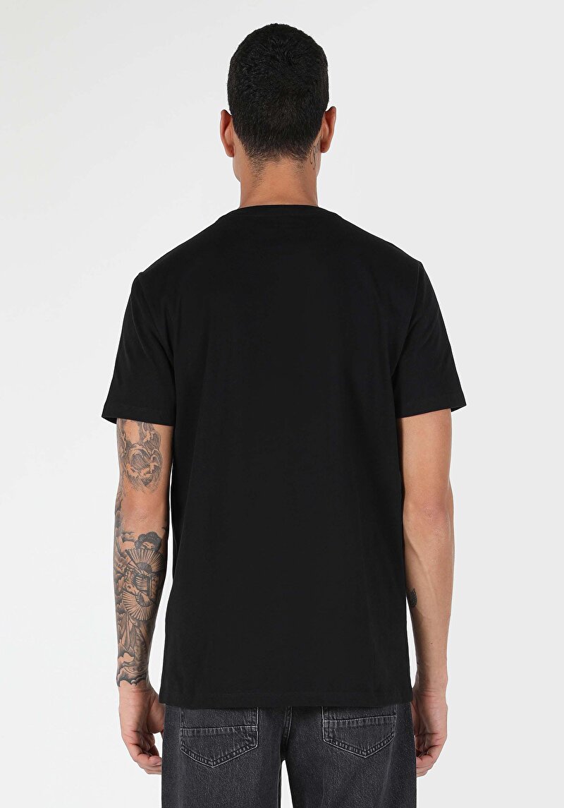 Afișați detalii pentru Tricou Negru Cu Mânecă Scurtă Pentru Bărbați Cu Gât Rotund Regular Fit