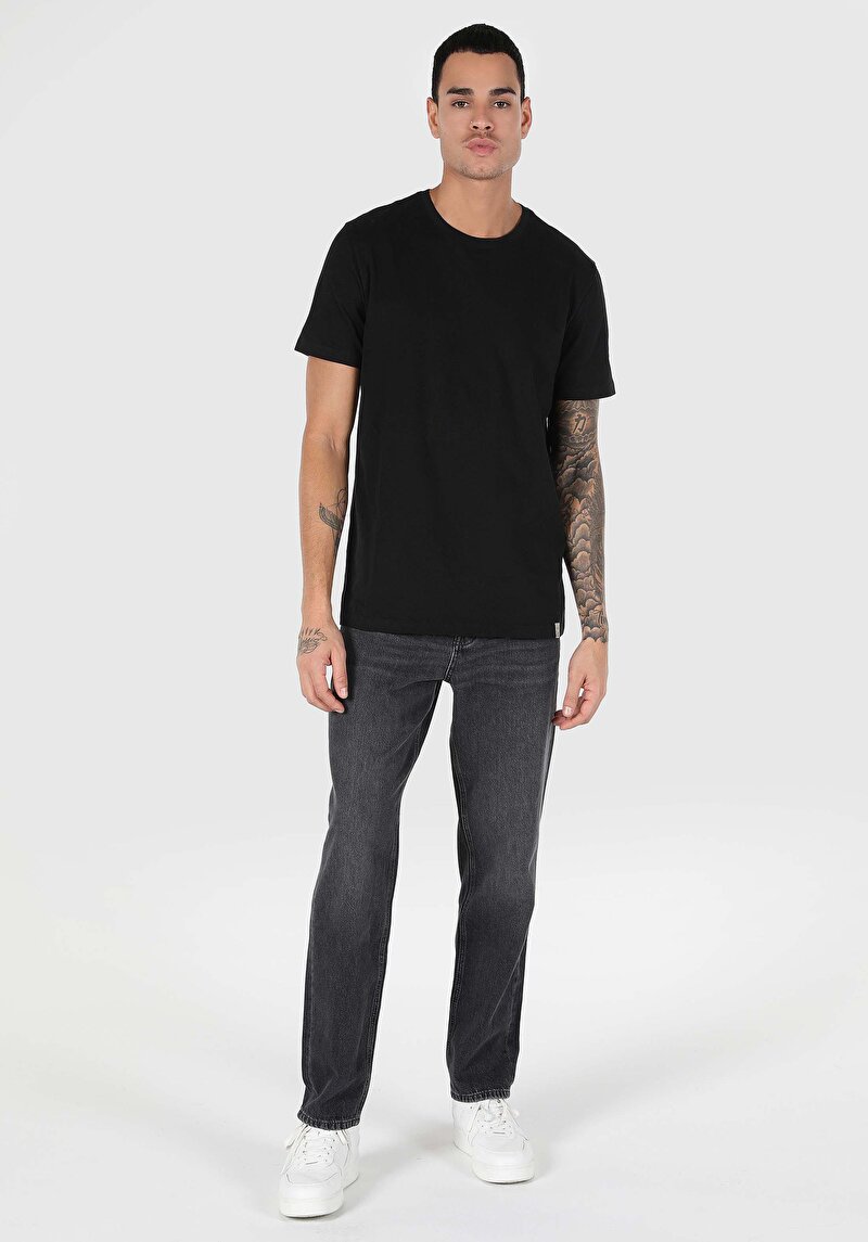 Afișați detalii pentru Tricou Negru Cu Mânecă Scurtă Pentru Bărbați Cu Gât Rotund Regular Fit