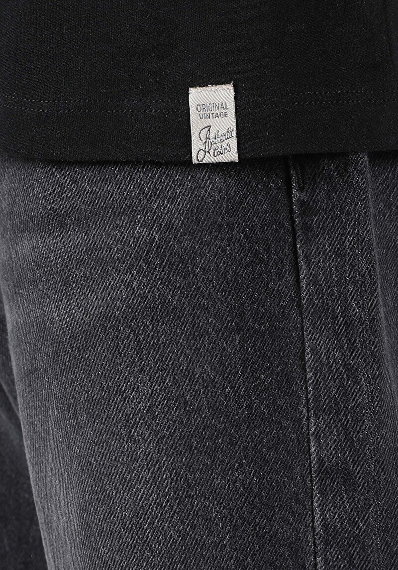 Afișați detalii pentru Tricou Negru Cu Mânecă Scurtă Pentru Bărbați Cu Gât Rotund Regular Fit