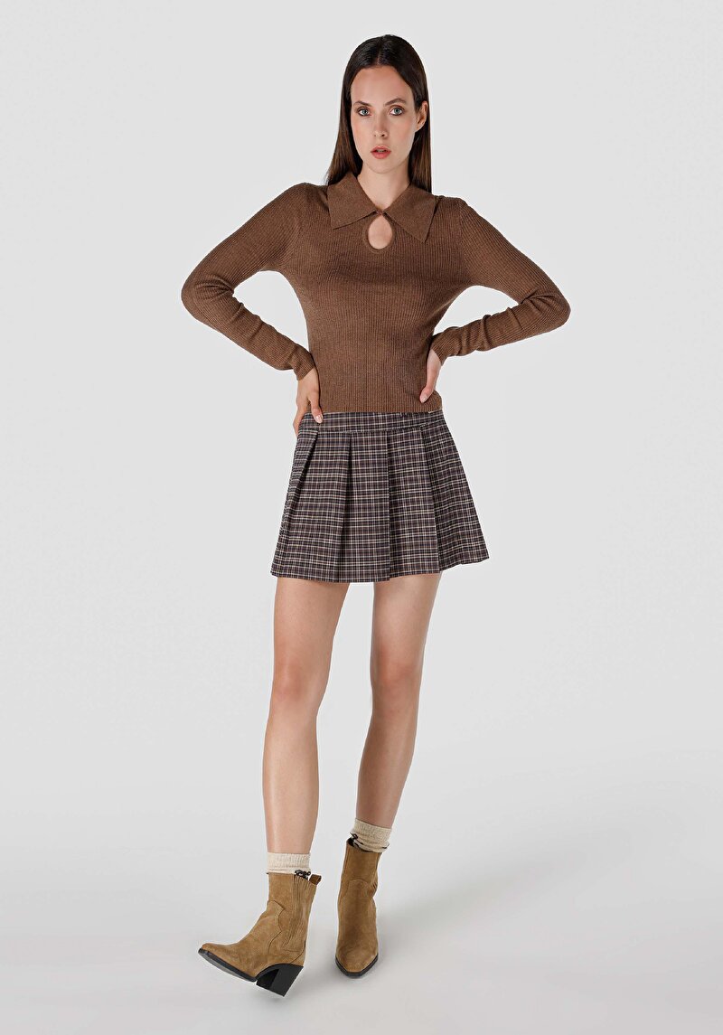 Imagine a Pulover Maro Pentru Femei Slim Fit Polo Neck Drept