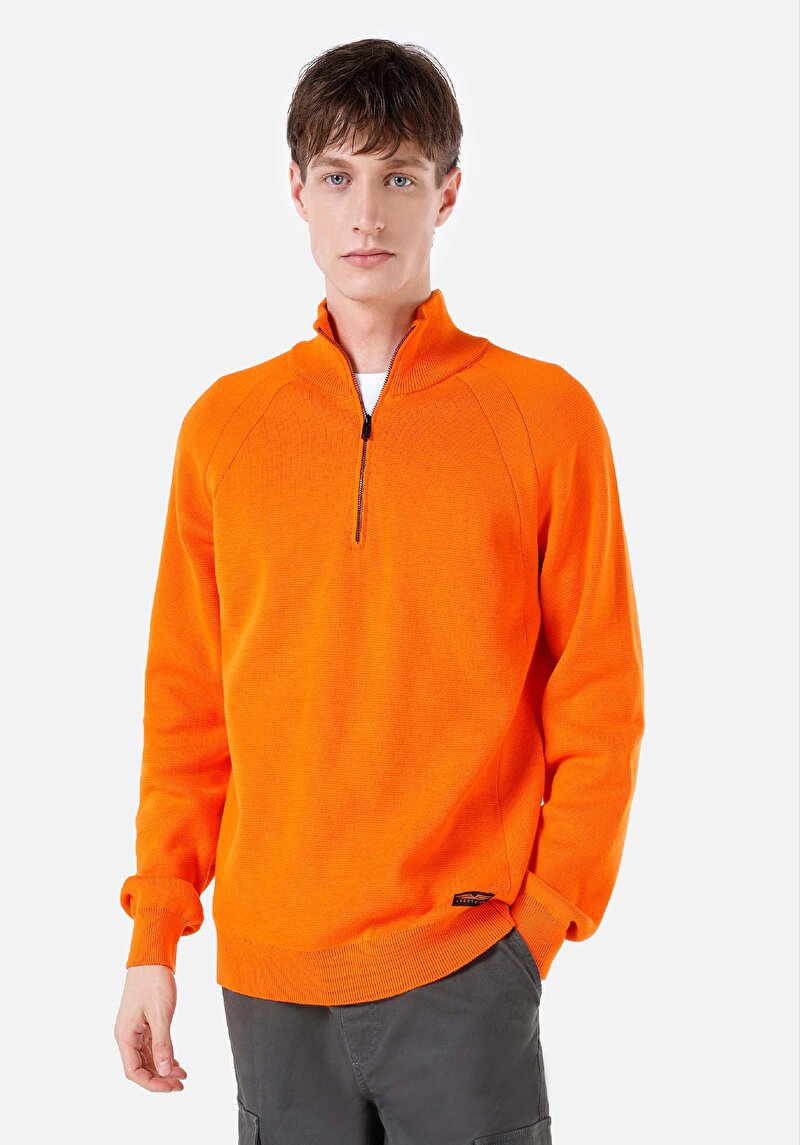 Imagine a Pulover Portocaliu Pentru Bărbați Regular Fit Turtle Neck Jacquard