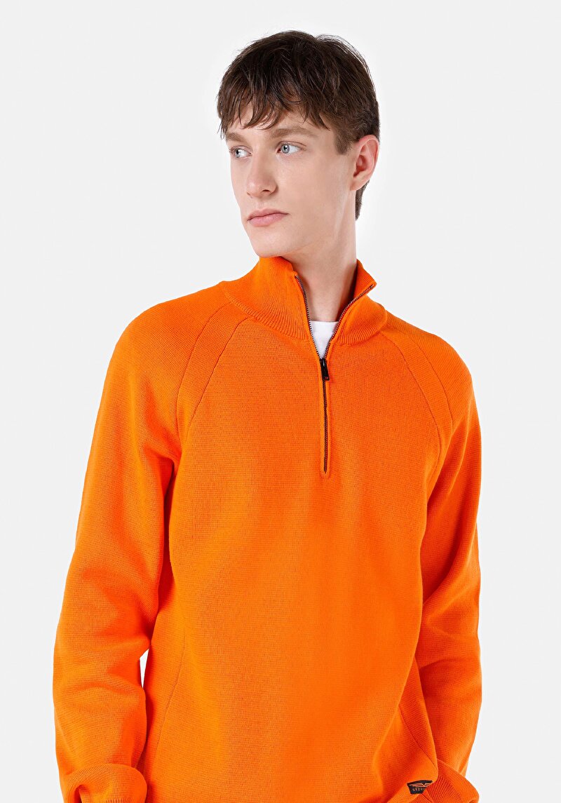 Afișați detalii pentru Pulover Portocaliu Pentru Bărbați Regular Fit Turtle Neck Jacquard