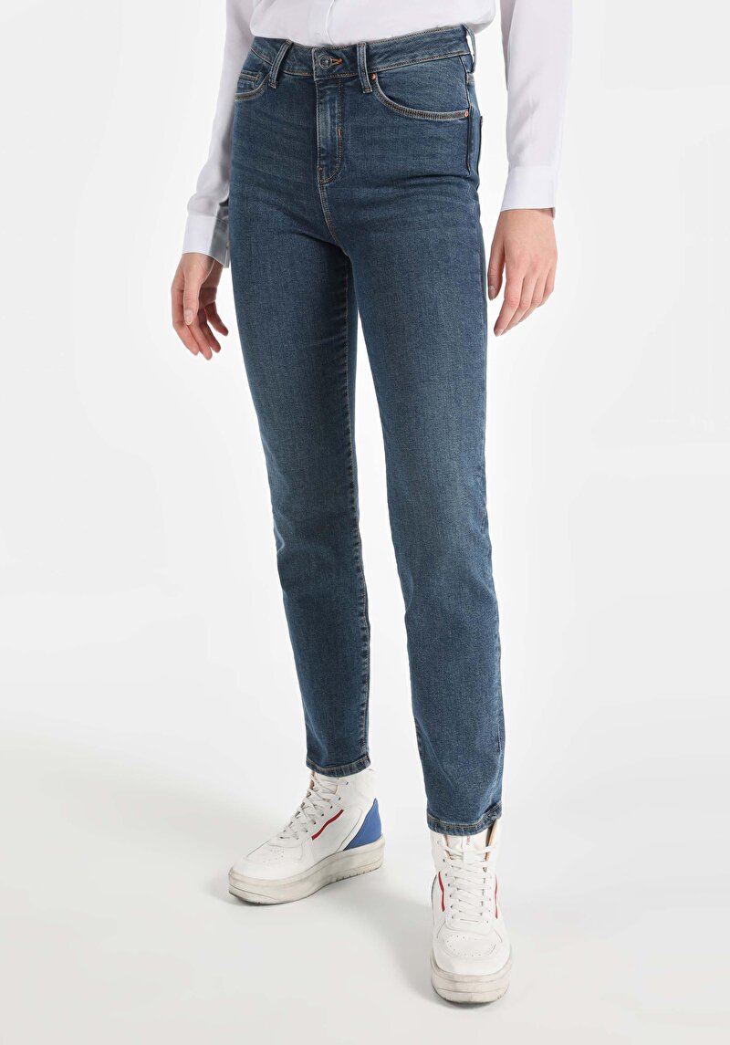 Afișați detalii pentru Slim Fit Mid Waist Straight Leg Blugi İndigo Pentru Femei