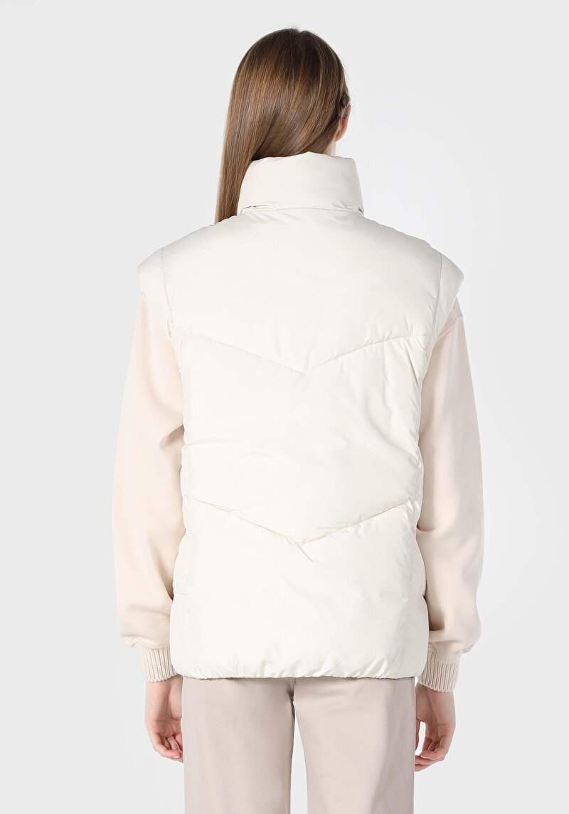 Imagine a Vesta De Dama Ecru Regular Fit Cl1062216