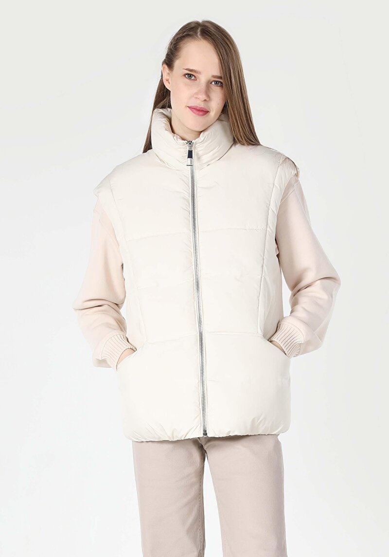 Afișați detalii pentru Vesta De Dama Ecru Regular Fit  Cl1062216