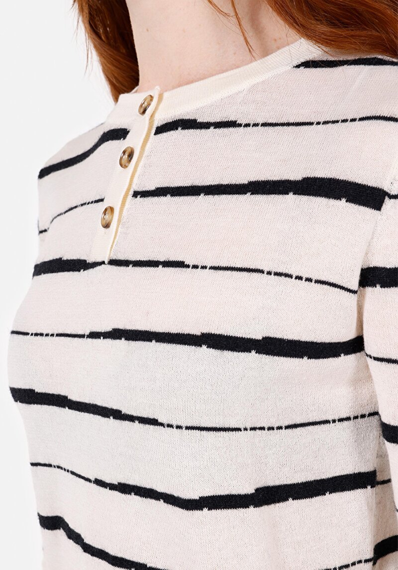 Imagine a Pulover De Dama Ecru Slim Fit Cl1072527