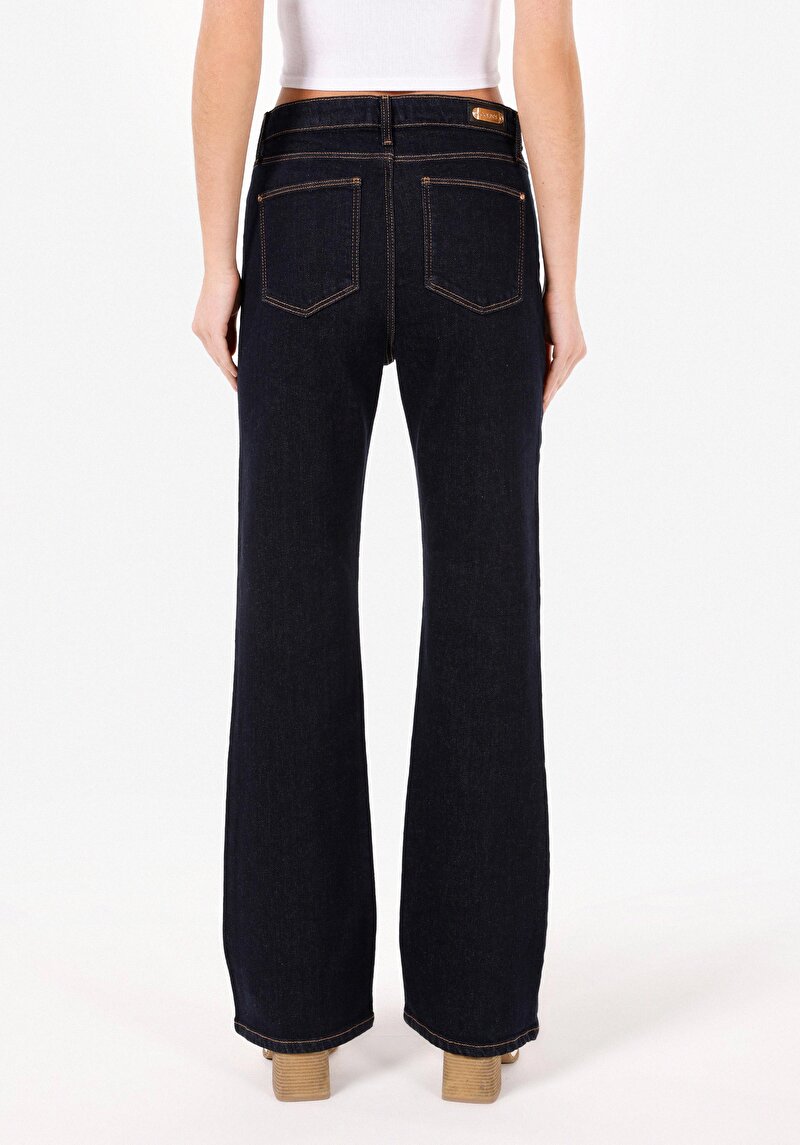 Afișați detalii pentru Blugi İndigo Pentru Femei Regular Fit