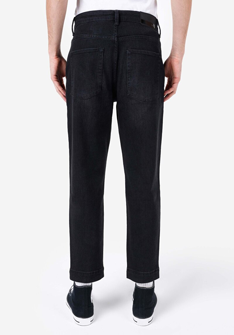 Afișați detalii pentru Chino Fit Mid Waist Straight Leg Blugi Negri Pentru Bărbați