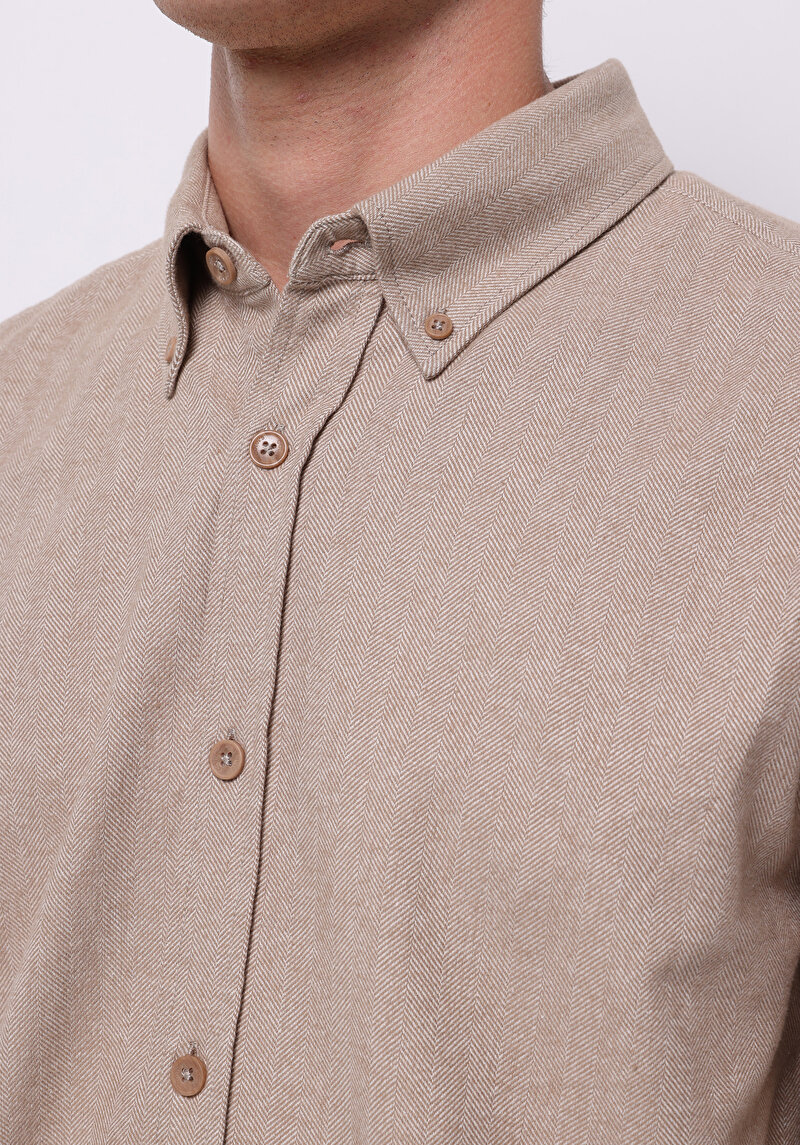 Imagine a Cămașă Cu Decolteu Drept Cămașă Cu Mânecă Lungă Bej Pentru Bărbați