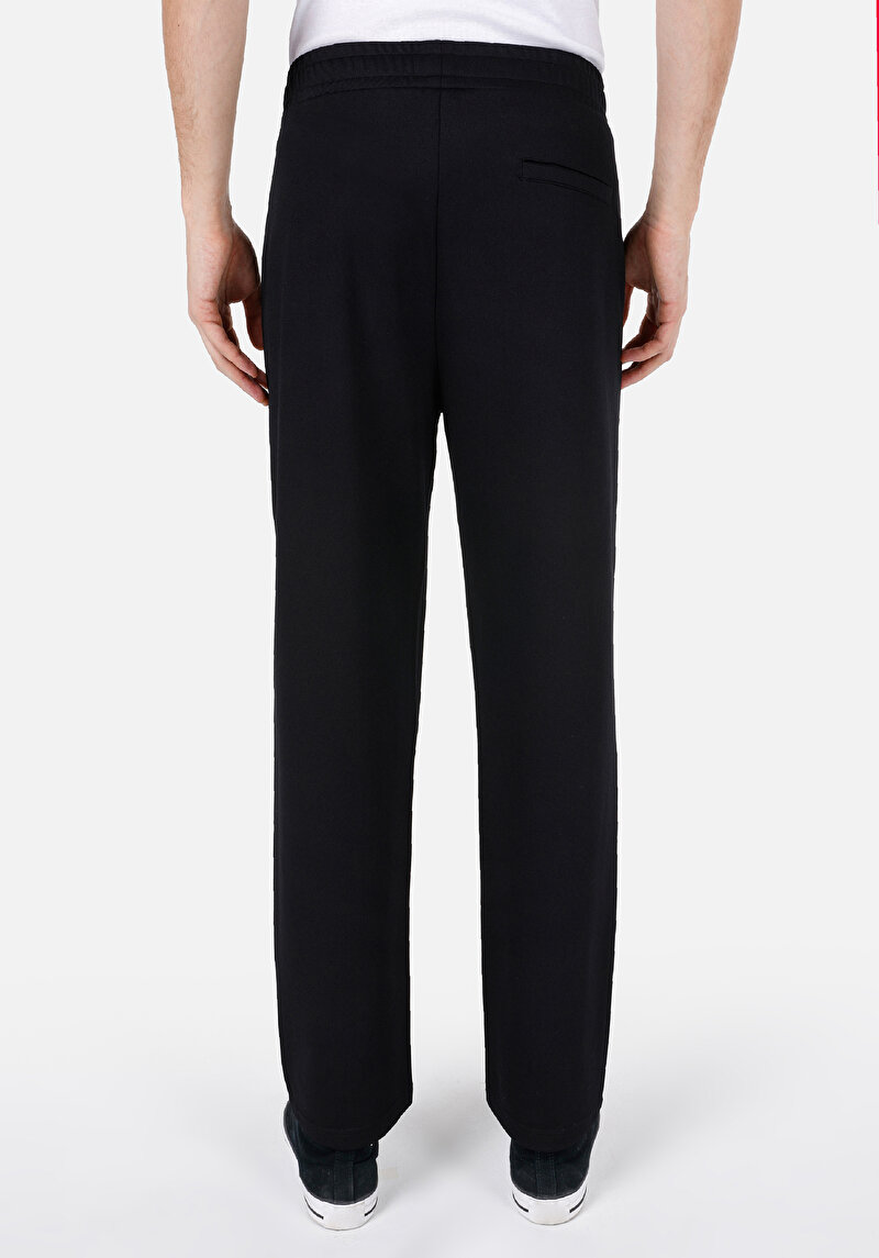 Imagine a Pantaloni De Trening De Barbati Negru Regular Fit Cl1068130