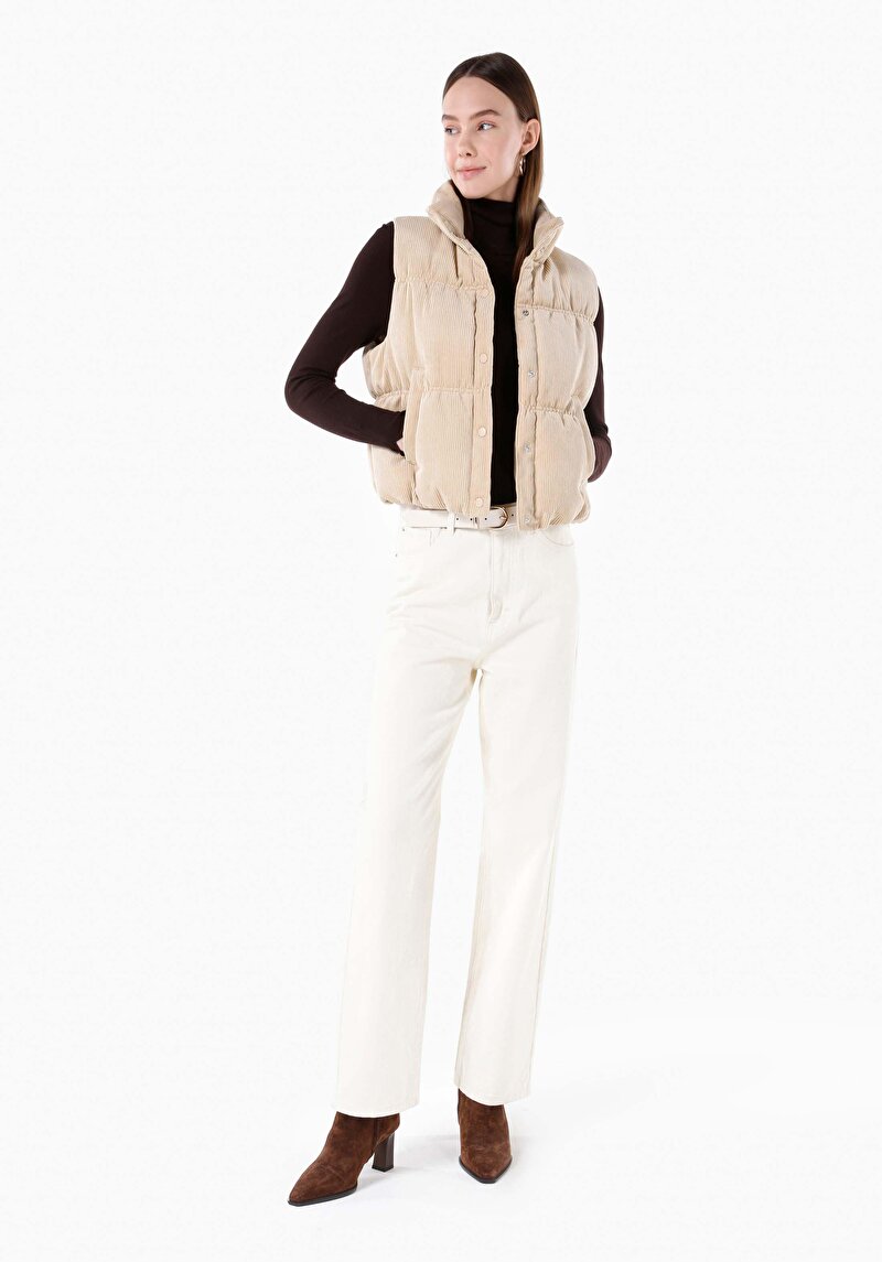 Imagine a Regular Fit Stand-Up Collar Snap Căptușeală Vestă Bej Pentru Femei