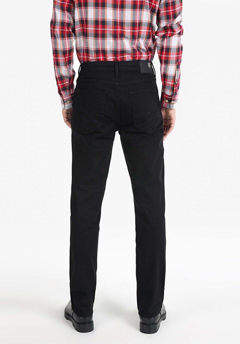 Imagine a Pantaloni De Barbati Negru Regular Fit 045 David Cl1065334