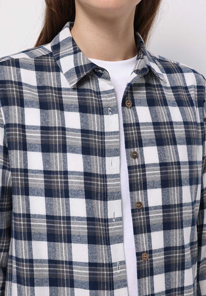 Imagine a Cămașă Regular Fit Gât În Carouri Cămașă Albastră Cu Mânecă Lungă Pentru Femei