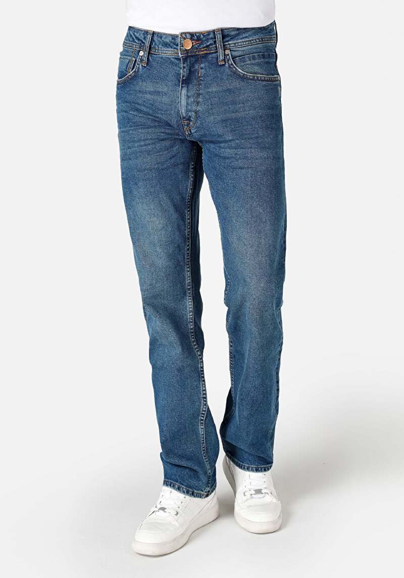 Imagine a Pantaloni De Barbati Denim Regular Fit 045 David Cl1062413