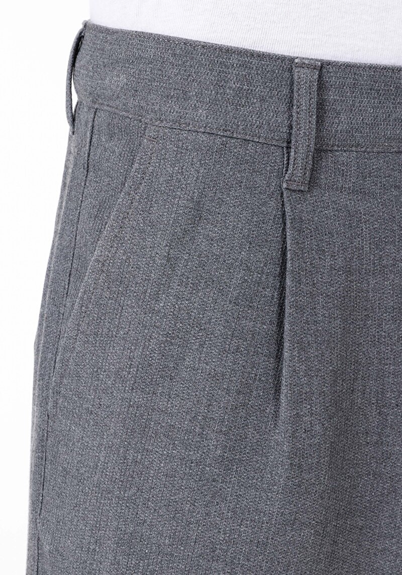 Afișați detalii pentru Pantaloni Gri Pentru Bărbați Carrot Fit Mid Waist Straight Leg