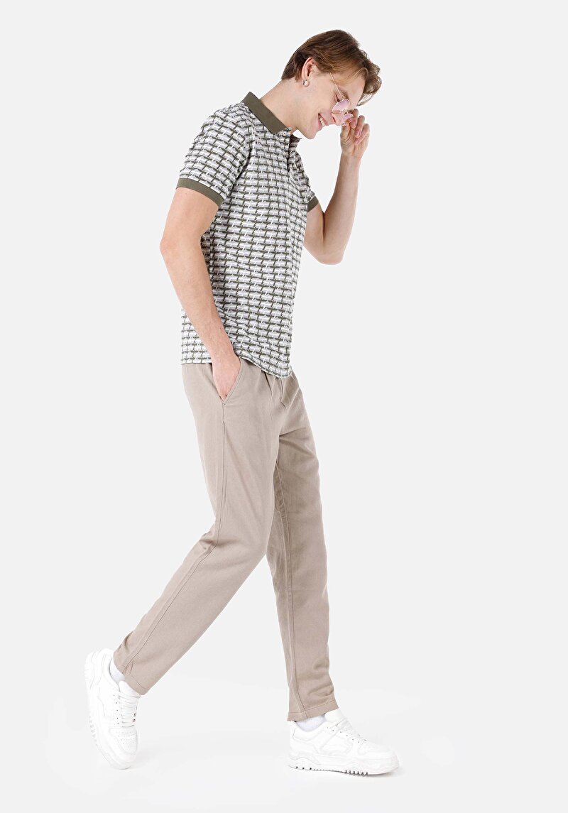 Imagine a Pantaloni De Barbati Bej Regular Fit Cl1068761